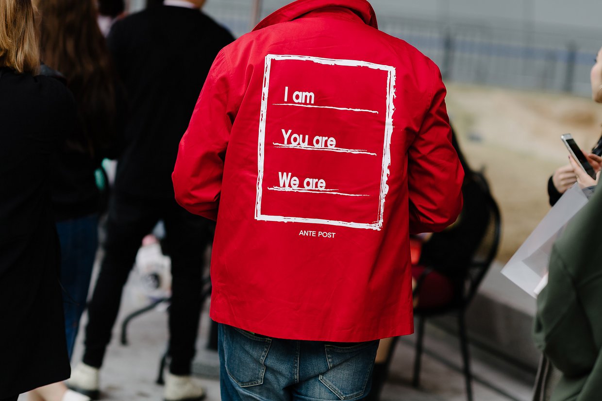 Nam giới cũng thu hút không kém với street style ngầu bụi phủi. Nam giới cũng thu hút không kém với street style ngầu bụi phủi.