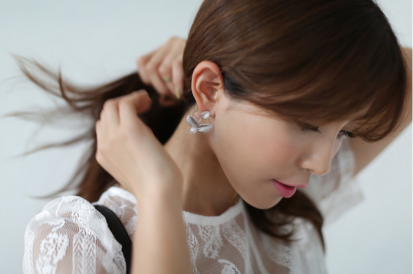 3 bí quyết giúp bạn chọn trang sức công sở hợp lý, nhã nhặn nhưng vẫn nổi bật