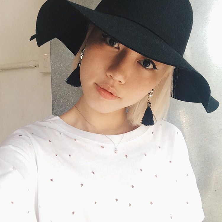 4 bí quyết siêu đơn giản phồi đồ và mũ trendy, đẹp mắt