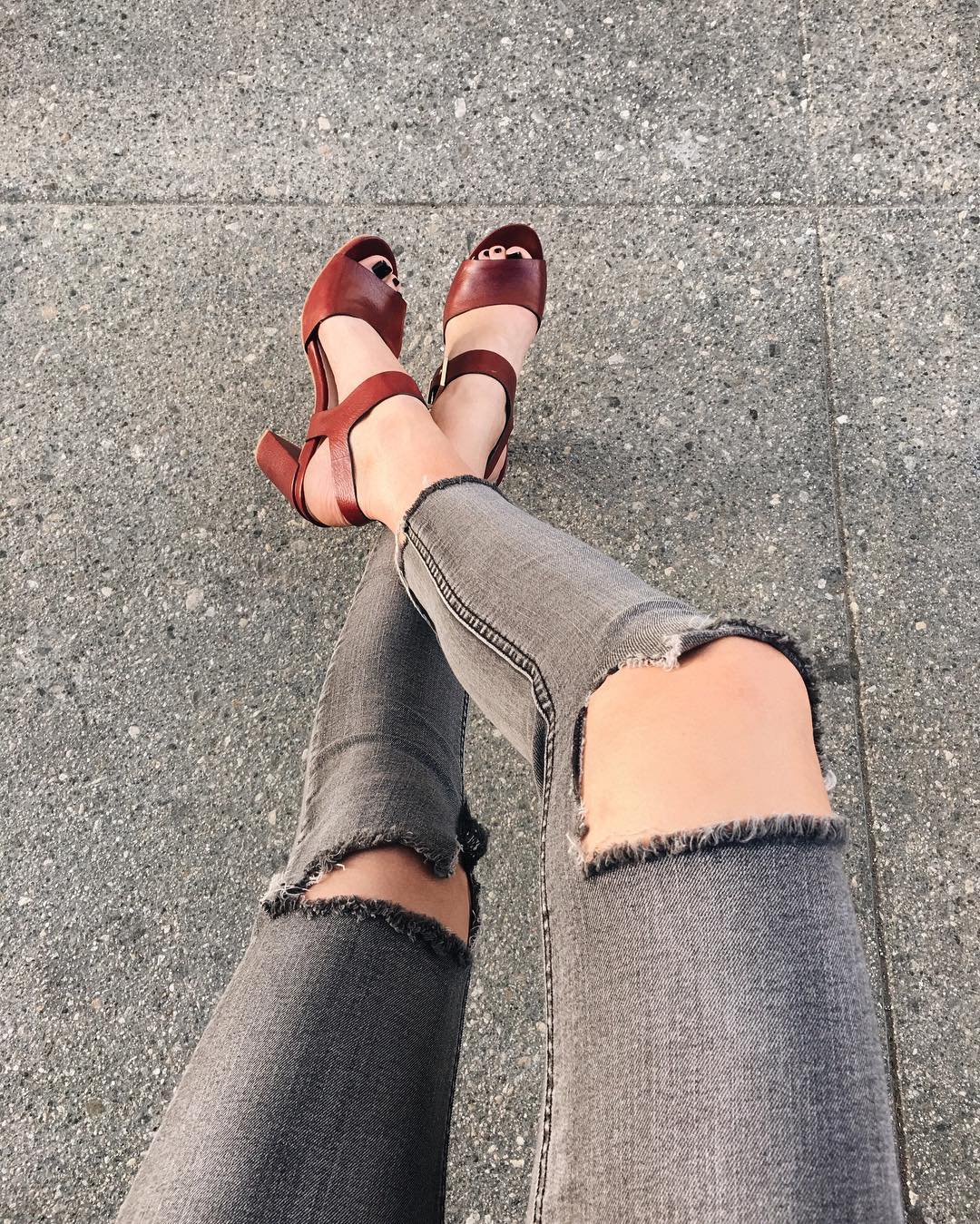 6 kiểu sandal thần thánh trở thành xu hướng 2022