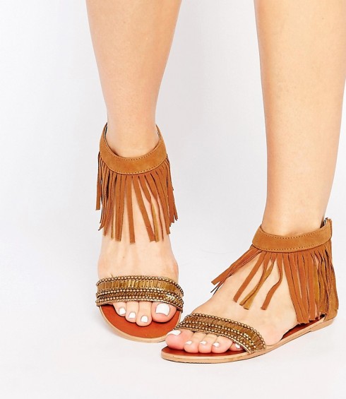 6 kiểu sandals cho mùa hè sinh động