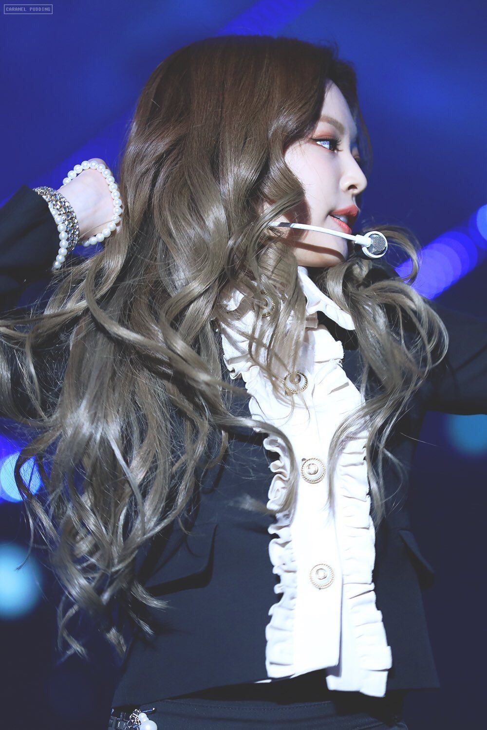 Ai là người dẫn đầu xu hướng thời trang của Hàn Quốc?