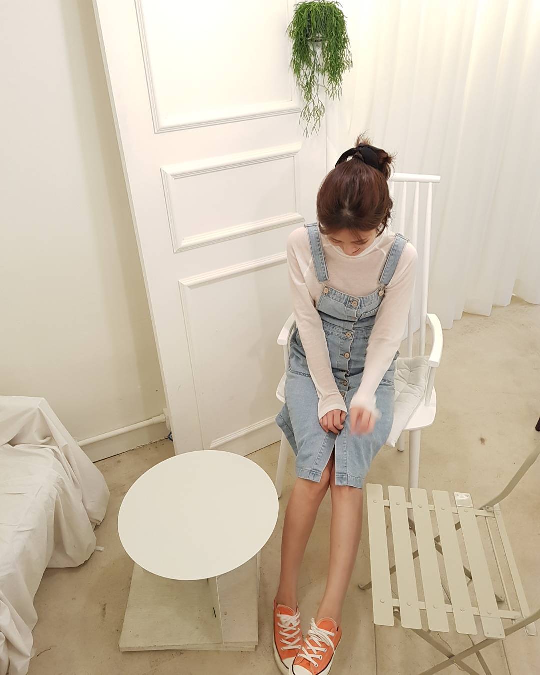 Áo thun một item basic nhưng lại có thể hô biến ra rất nhiều phong cách khác nhau