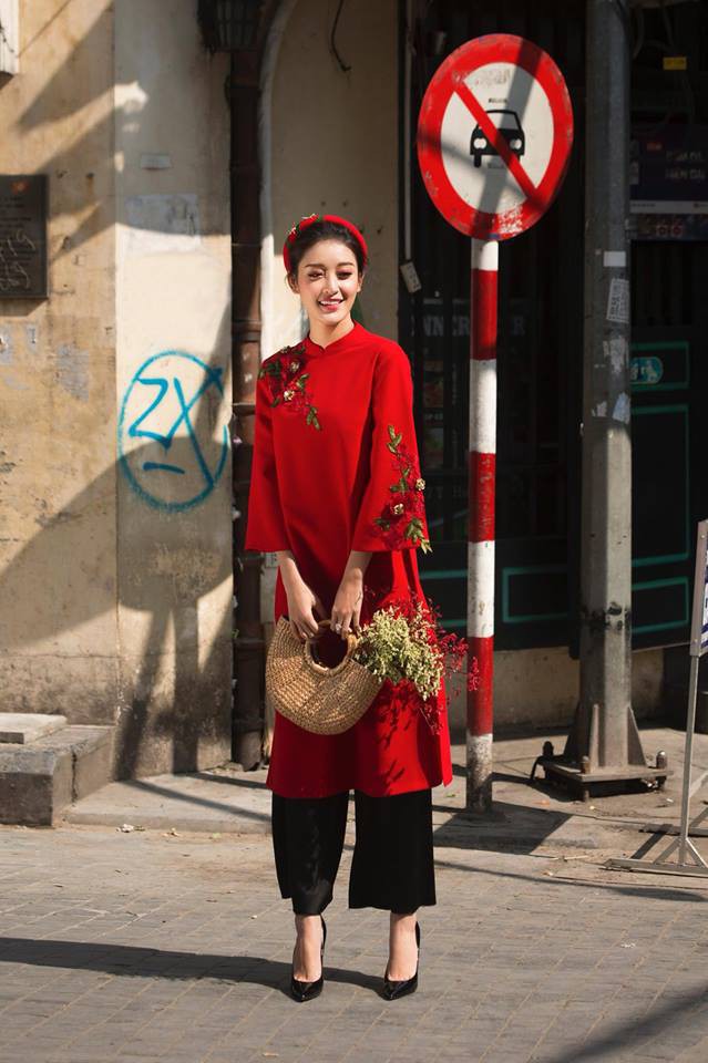 Các người đẹp Việt duyên dáng trong tà áo dài Xuân mới chính là hình ảnh khiến người hâm mộ đắm say nhất