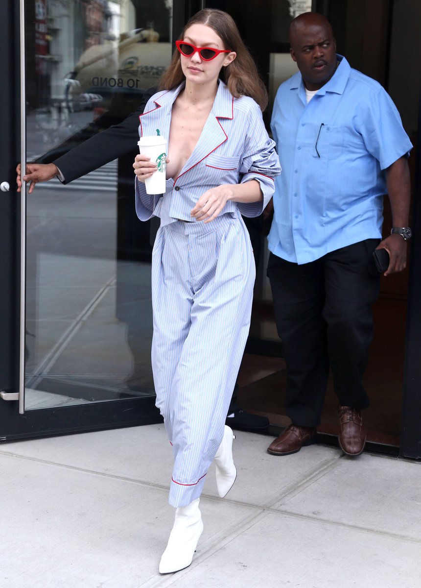 Được biết đến là một trong những thiên thần của Victoria’s Secret, Gigi Hadid luôn biết cách lựa chọn trang phục để trở nên nổi bật và thời thượng