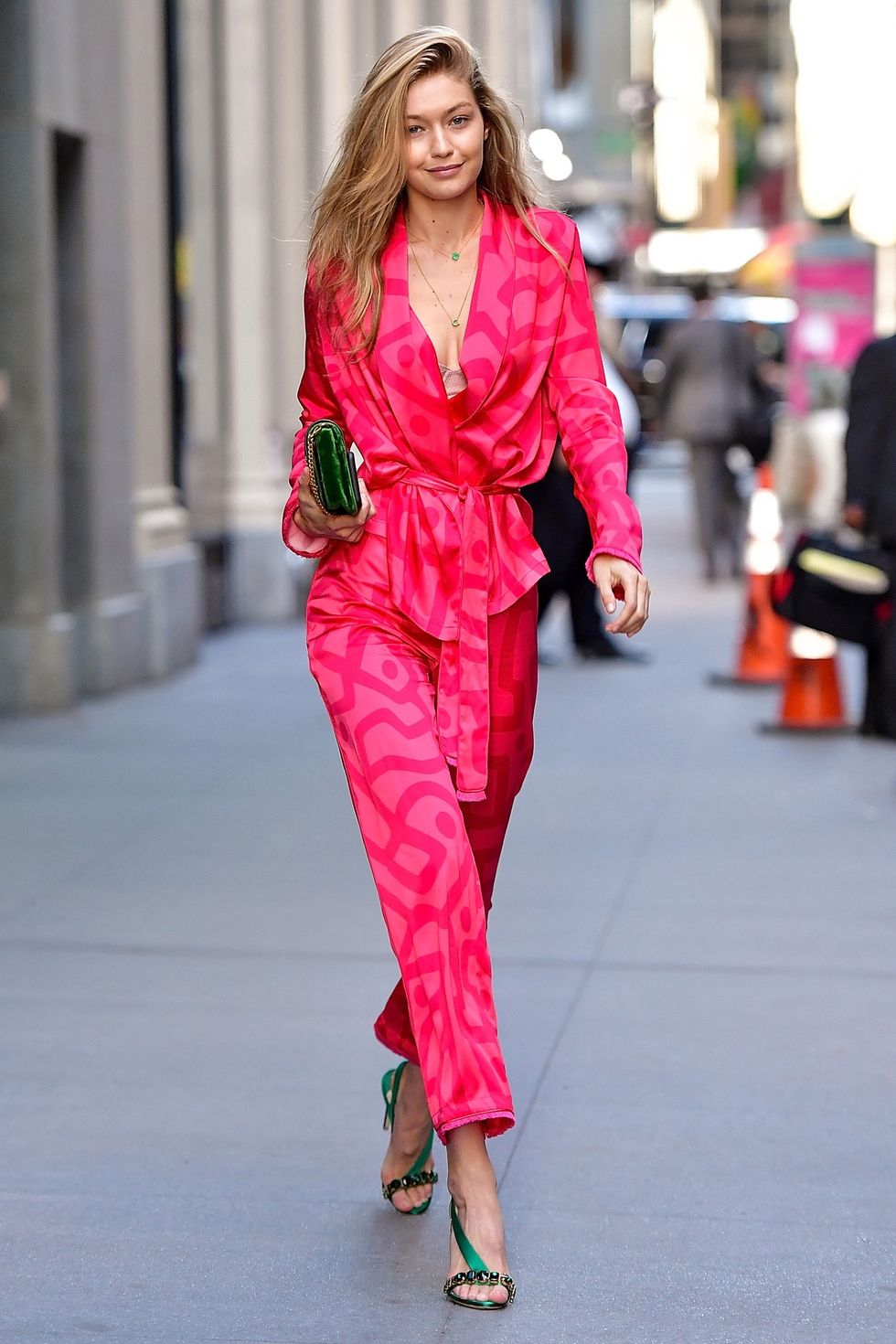 Được biết đến là một trong những thiên thần của Victoria’s Secret, Gigi Hadid luôn biết cách lựa chọn trang phục để trở nên nổi bật và thời thượng