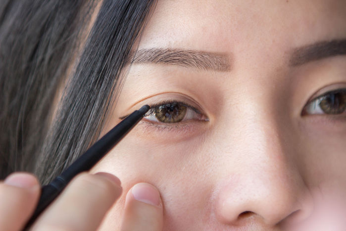 Những điều cơ bản về trang điểm mà các cô nàng vụng về cần biết