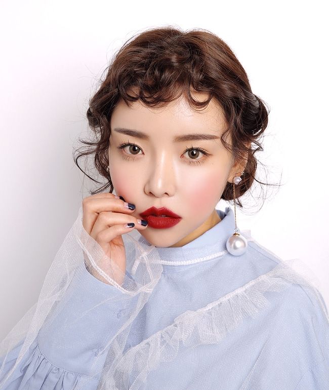 Những điều cơ bản về trang điểm mà các cô nàng vụng về cần biết