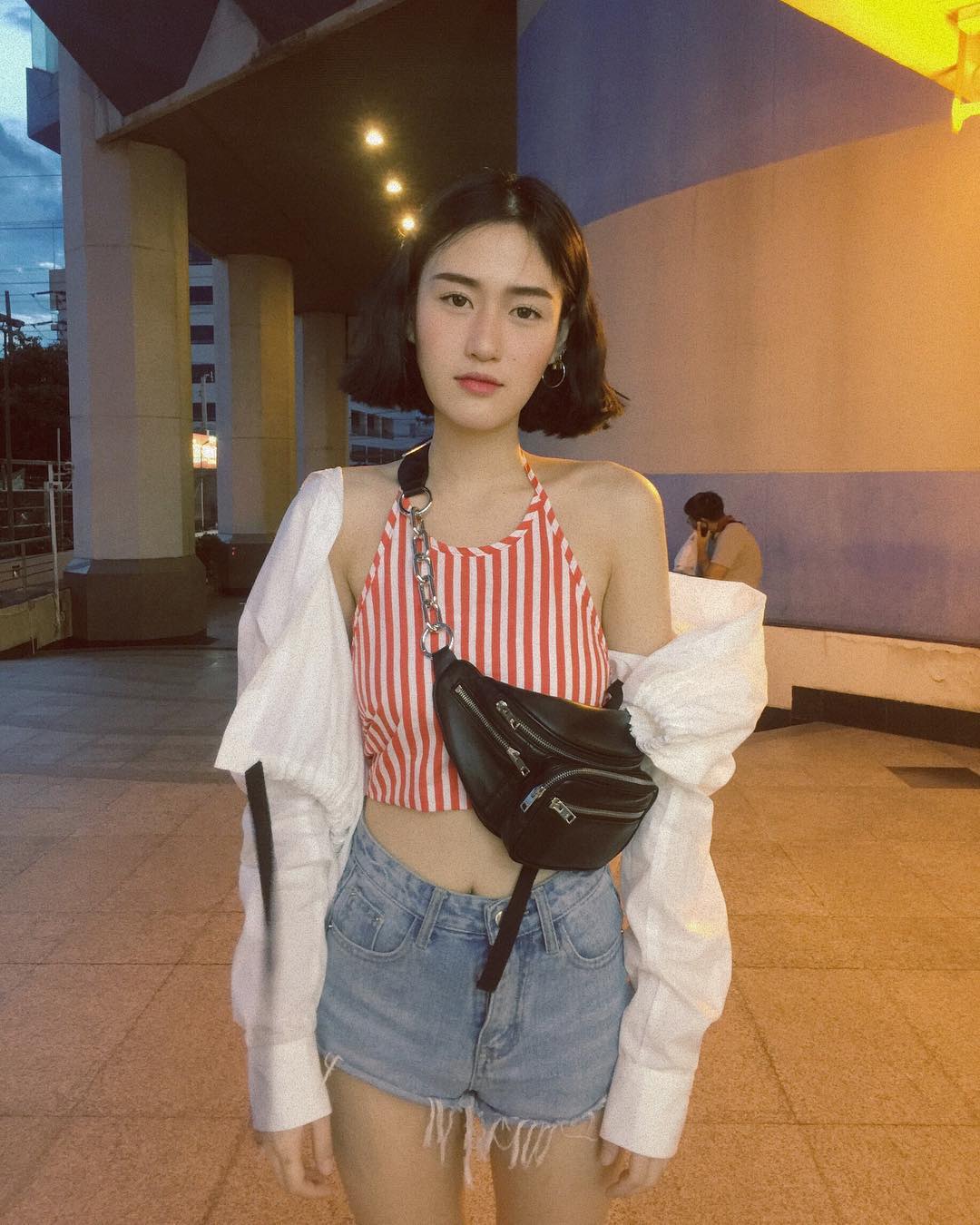 Sự trở lại đầy thuyết phục của những chiếc túi mà tưởng chừng đã bị bỏ quên ở quá khứ